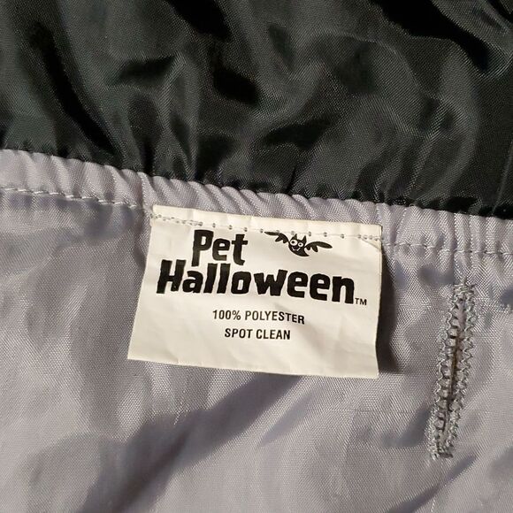 Halloween spider costume for a large dog - Picture 7 of 9